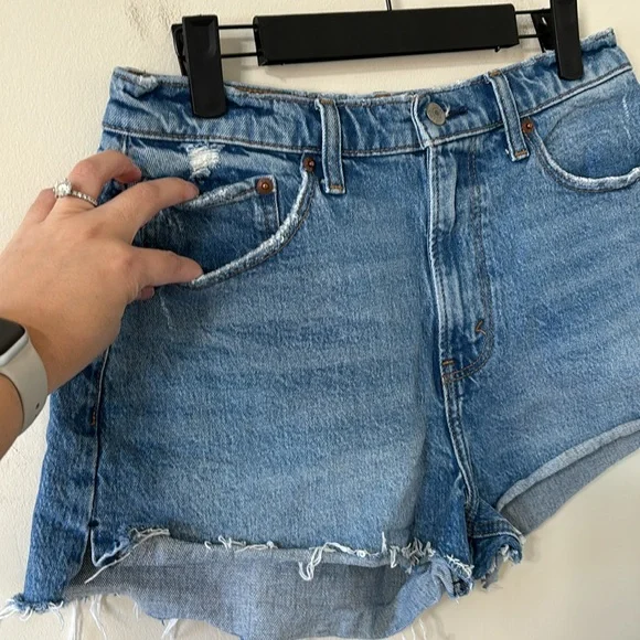 Abercrombie & Fitch Curve Love The Mom Short High Rise Denim Jean Short Size 29 - Picture 2 of 6